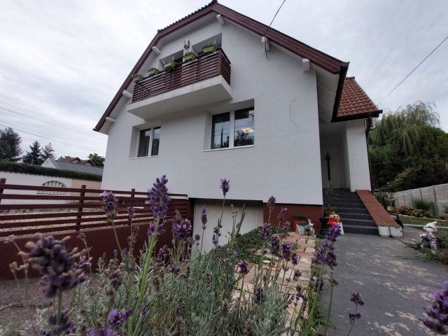 Eladó családi ház, Szigethalmon 134.9 M Ft, 5 szobás