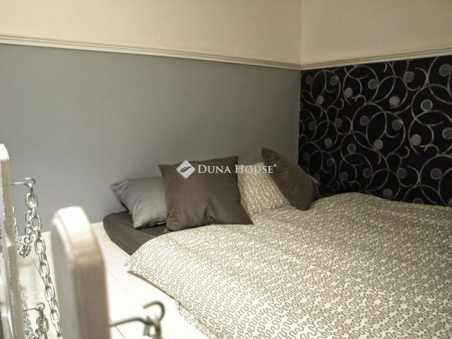 Eladó téglalakás, Budapesten, VII. kerületben 67.9 M Ft