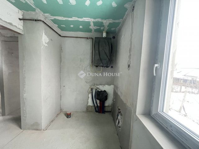 Eladó téglalakás, Ajkán 31.9 M Ft, 2 szobás