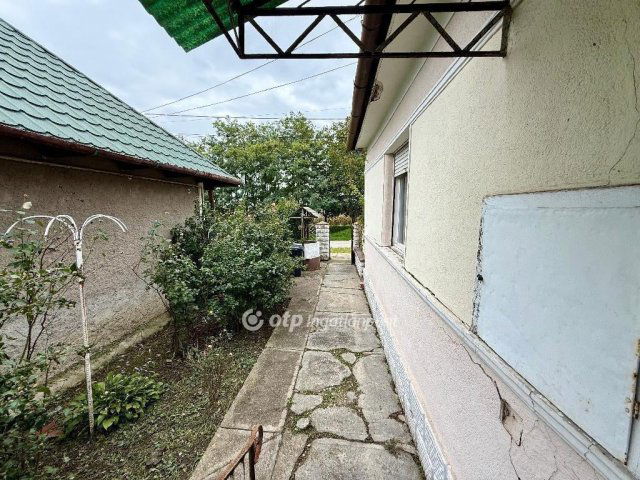 Eladó családi ház, Sajópetrin 17.9 M Ft, 3 szobás