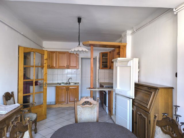 Kiadó téglalakás, albérlet, Egerben 190 E Ft / hó, 4 szobás
