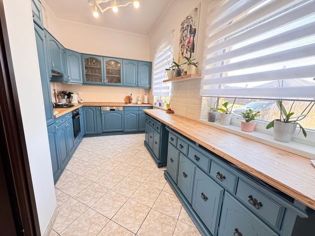 Eladó családi ház, Kónyon 144.9 M Ft, 4 szobás