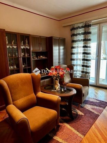 Eladó téglalakás, Komlón 12.7 M Ft, 1 szobás