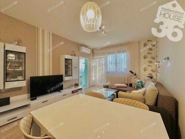 Eladó téglalakás, Kecskeméten 52.9 M Ft, 2 szobás