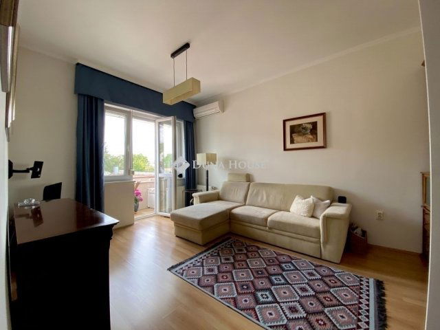 Eladó téglalakás, Pécsett 72.9 M Ft, 3 szobás