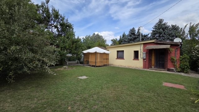 Eladó nyaraló, Dömsödön 26.9 M Ft, 3 szobás