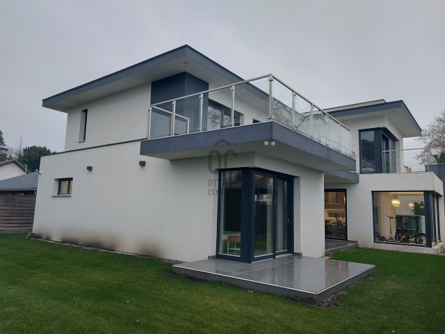 Eladó nyaraló, Balatonbogláron 380 M Ft, 5 szobás