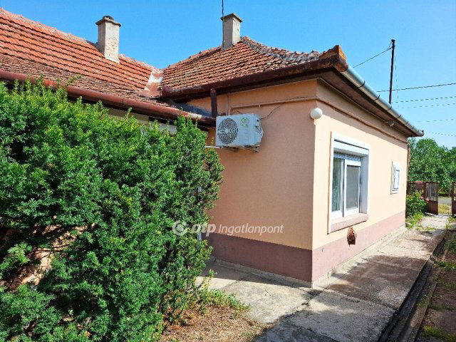 Eladó családi ház, Békéscsabán 38 M Ft, 2 szobás