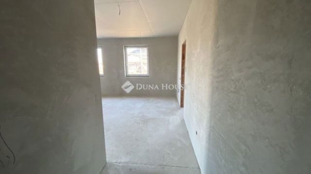 Eladó téglalakás, Dunaharasztin 94.785 M Ft, 2 szobás