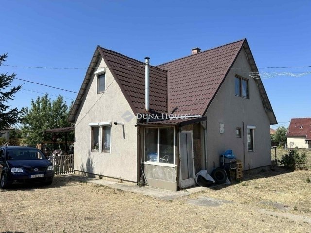 Eladó családi ház, Inárcson 69.9 M Ft, 7 szobás