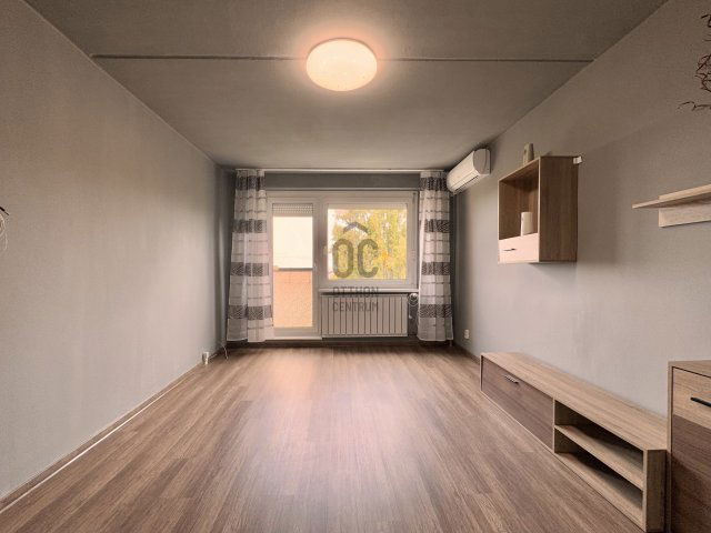 Eladó panellakás, Győrött 45.5 M Ft, 2 szobás