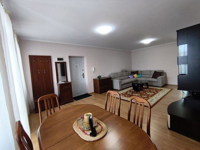 Eladó téglalakás, Gyöngyösön 67 M Ft, 4 szobás