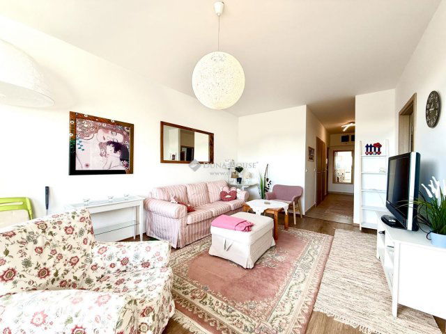 Eladó téglalakás, Szombathelyen 82.9 M Ft, 4+2 szobás