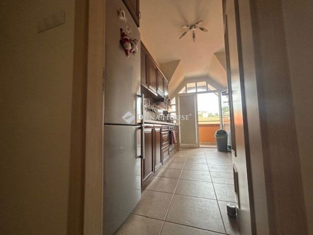 Eladó téglalakás, Pécsett 109.9 M Ft, 4 szobás