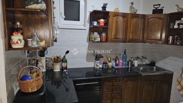 Eladó családi ház, Székesfehérvárott 135 M Ft, 5 szobás