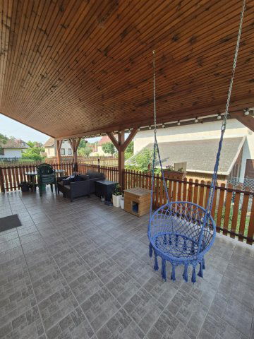 Eladó családi ház, Szolnokon 65.2 M Ft, 5 szobás