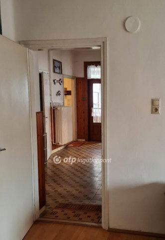 Eladó családi ház, Lesenceistvándon 53 M Ft, 3 szobás