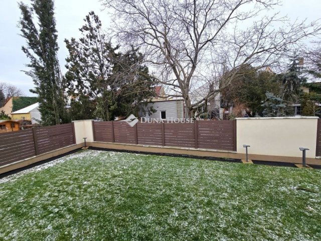 Kiadó téglalakás, albérlet, Pécsett 400 E Ft / hó, 3 szobás