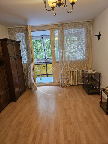 Eladó panellakás, Pécsett 32.5 M Ft, 1+1 szobás
