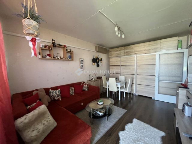 Eladó panellakás, Nyíregyházán 35.9 M Ft, 2 szobás