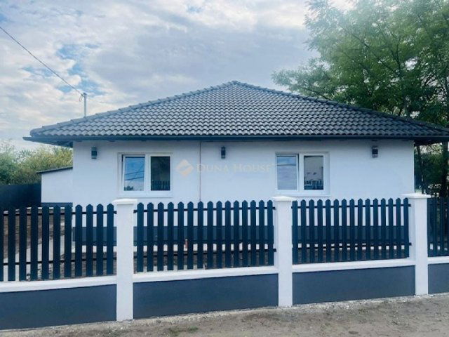 Eladó családi ház, Tápiószelén 44.9 M Ft, 3 szobás