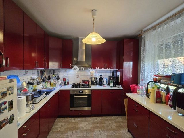 Eladó családi ház, Csóron 133.5 M Ft, 4 szobás