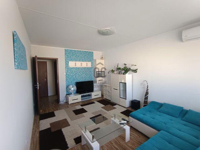 Eladó panellakás, Debrecenben, Sinai Miklós utcában 54.99 M Ft