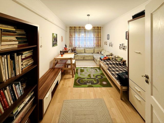 Eladó panellakás, Győrött 59.9 M Ft, 3 szobás