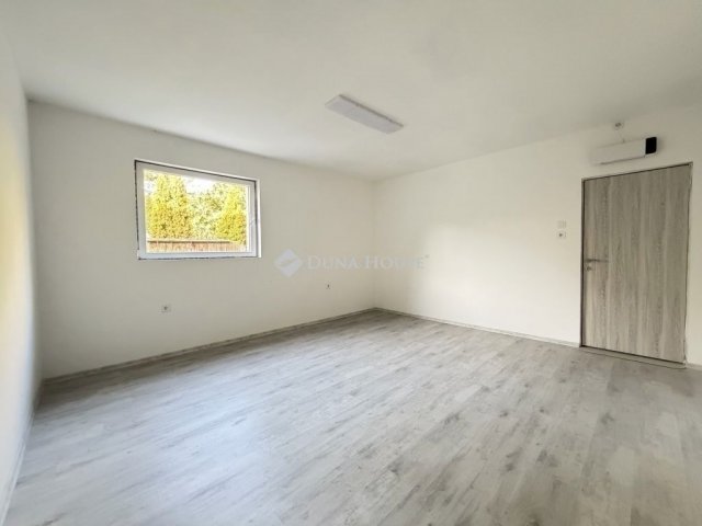 Eladó téglalakás, Budapesten, XX. kerületben 44.9 M Ft, 1 szobás