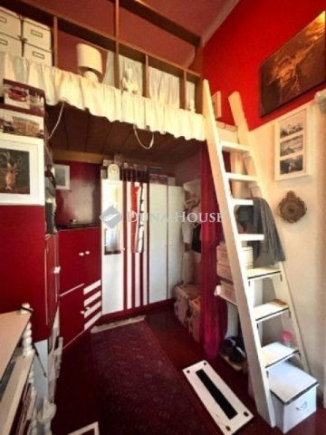 Eladó téglalakás, Budapesten, VII. kerületben 128.9 M Ft