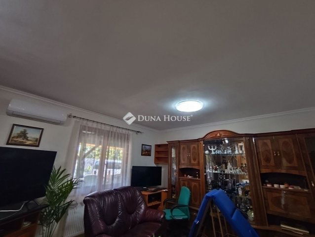 Eladó családi ház, Ócsán 93.9 M Ft, 6 szobás