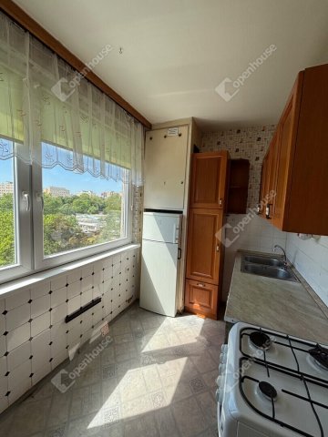Eladó panellakás, Győrött 42.9 M Ft, 2 szobás