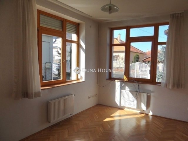 Eladó családi ház, Budapesten, XVIII. kerületben 170 M Ft