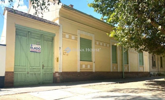 Eladó családi ház, Orosházán 44.9 M Ft, 3 szobás