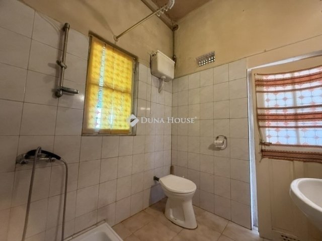 Eladó családi ház, Budapesten, XX. kerületben 65.9 M Ft
