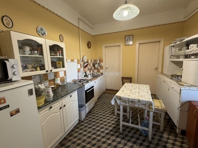 Eladó családi ház, Turán 43.9 M Ft, 4 szobás