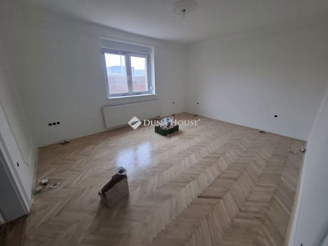 Kiadó családi ház, albérlet, Kiskunfélegyházán 250 E Ft / hó