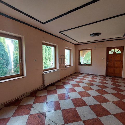 Eladó családi ház, Pécsett 165 M Ft, 5 szobás