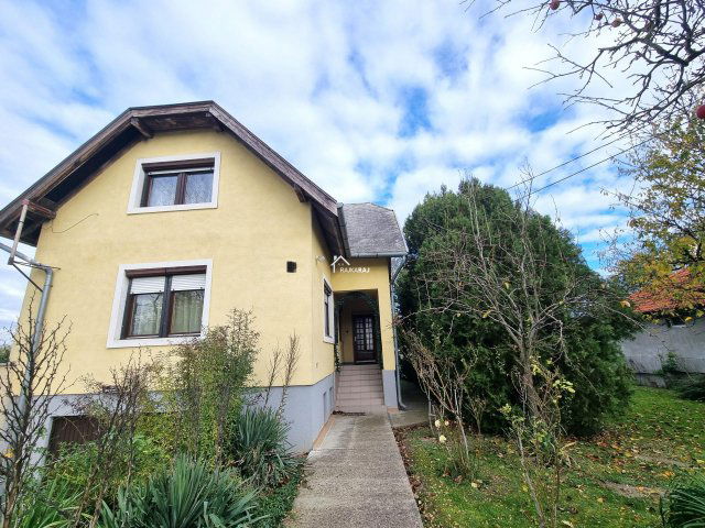 Eladó családi ház, Kimlén 69.9 M Ft, 4 szobás