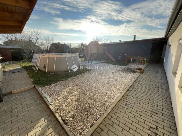 Eladó családi ház, Celldömölkön 35.499 M Ft, 4 szobás