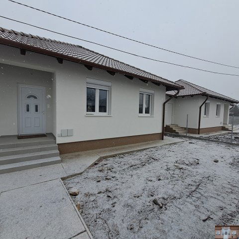 Eladó sorház, Monoron 69 M Ft, 1+3 szobás / költözzbe.hu