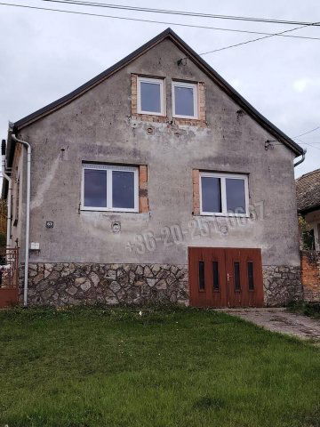 Eladó családi ház, Sombereken 45 M Ft, 8 szobás
