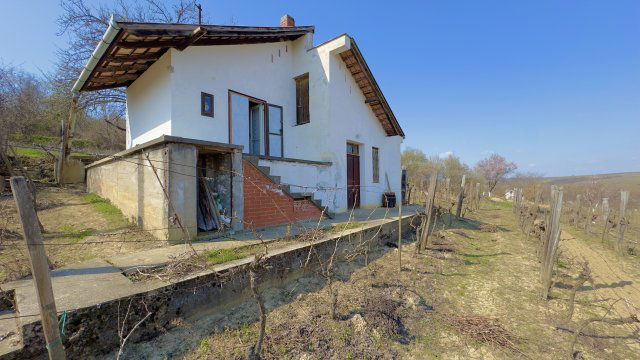 Eladó családi ház, Bátaszéken 13.5 M Ft, 1 szobás