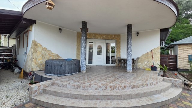 Eladó családi ház, Szigetbecsén 135 M Ft, 4 szobás