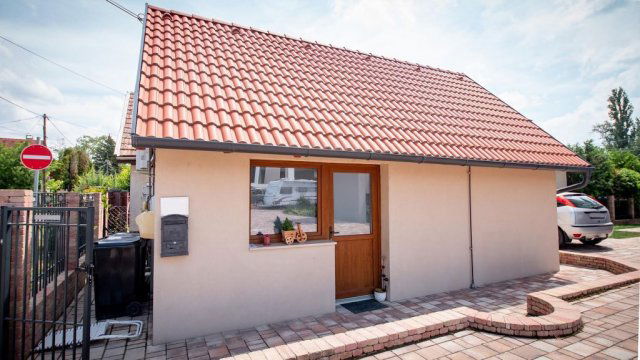 Eladó családi ház, Balatonkenesén 63.5 M Ft, 1 szobás