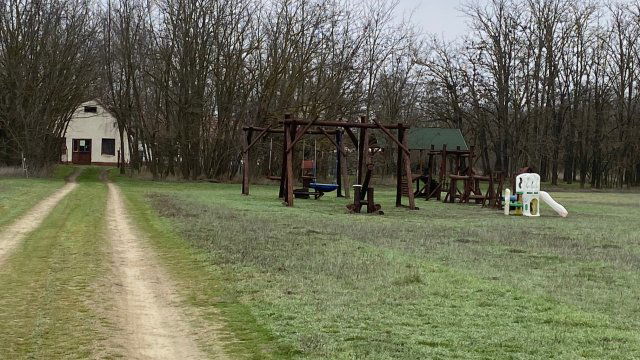 Eladó mezogazdasagi ingatlan, Lajosmizsén 83.5 M Ft, 4 szobás