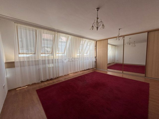 Kiadó téglalakás, albérlet, Kecskeméten 240 E Ft / hó