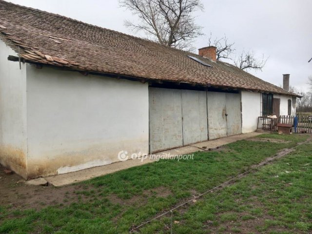 Eladó mezogazdasagi ingatlan, Kunmadarason 29.99 M Ft