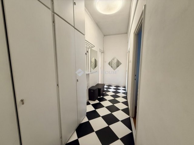 Eladó téglalakás, Budapesten, V. kerületben 81.5 M Ft, 2 szobás