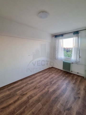 Eladó téglalakás, Szombathelyen 35.5 M Ft, 3 szobás